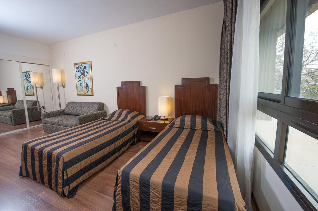 Apropo Hotel Рамат Ган Стая снимка